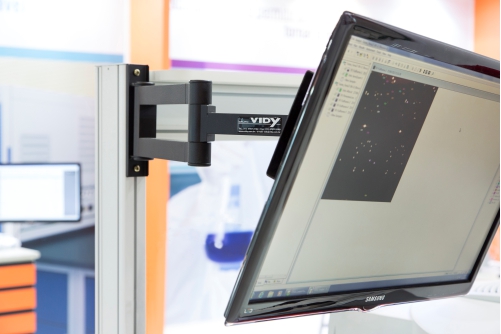 Ergonomia em Laboratórios: Suportes para Monitores